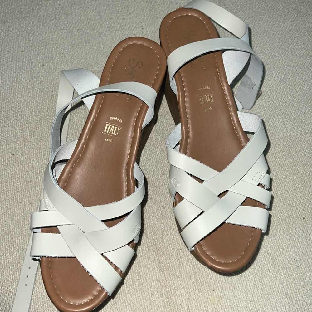 Seychelles white and brown sandals